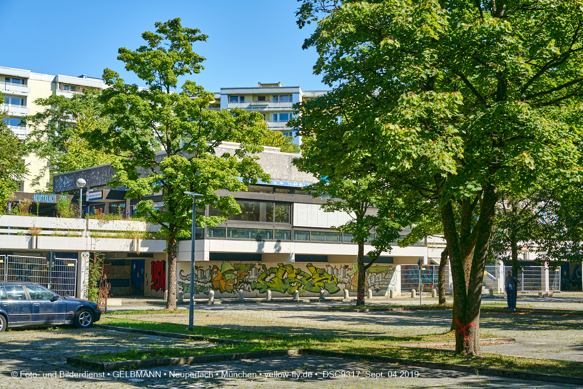 04.09.2019 - Einkaufs- und Wohnzentrum Quiddestraße in Neuperlach
